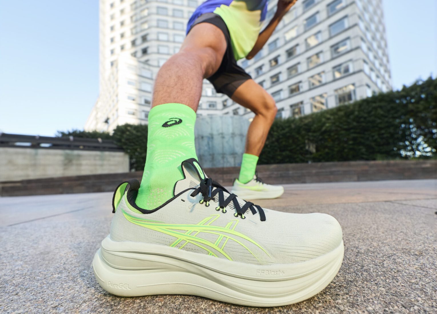 SS26_GEL-NIMBUS-28_Highlight_M_ON-FOOT STATIC A